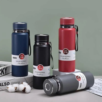 Heavy Duty Stainless Steel Vacuum Water Bottle With Portable Rope For Holding 800ml